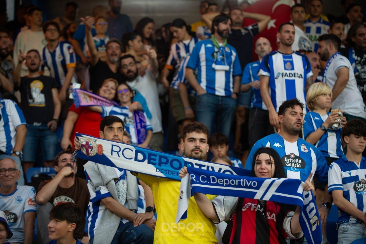 Fosta campioană a Spaniei și semifinalistă UCL s-a pierdut în a treia ligă, dar strânge peste 20.000 de fani la meciuri_2