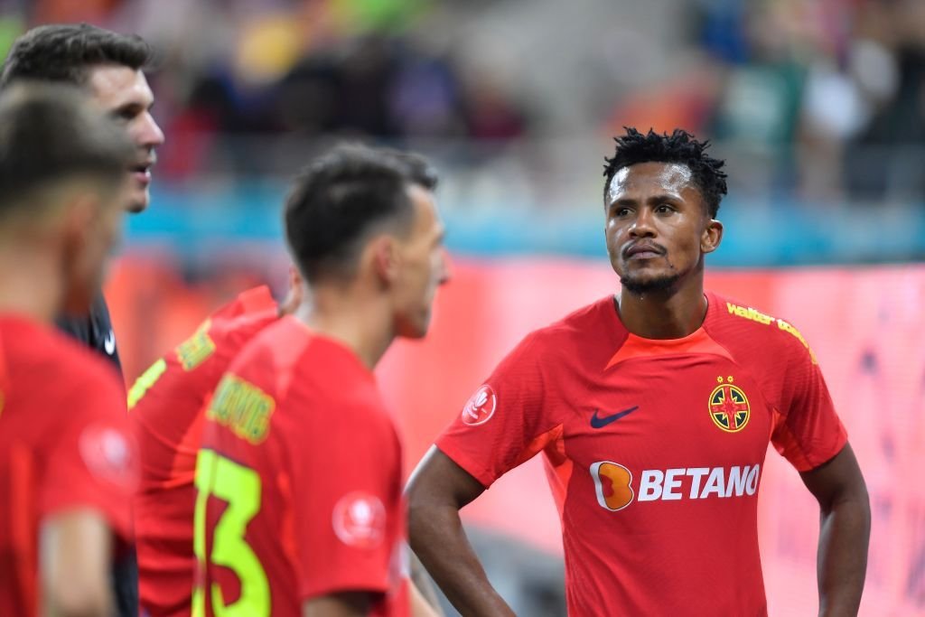 Selecționerul Africii de Sud explică de ce nu l-a convocat pe Siyabonga Ngezana pentru Cupa Africii