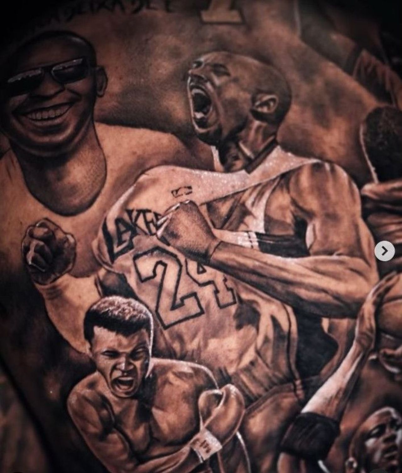 Vinicius Junior și-a întâlnit idolii și s-a întors cu un tatuaj imens din vacanță!_10