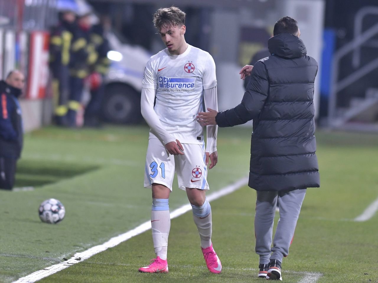 Atacantul mare speranță la FCSB, dat acum afară și de echipa din Liga 3!_4