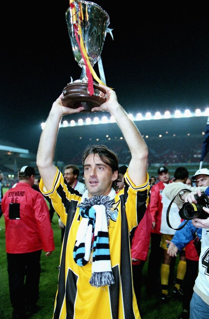 25 de ani de la desființarea Cupei Cupelor. Popescu și Petrescu au câștigat trofeul, Dinamo a ajuns până în semifinale_2