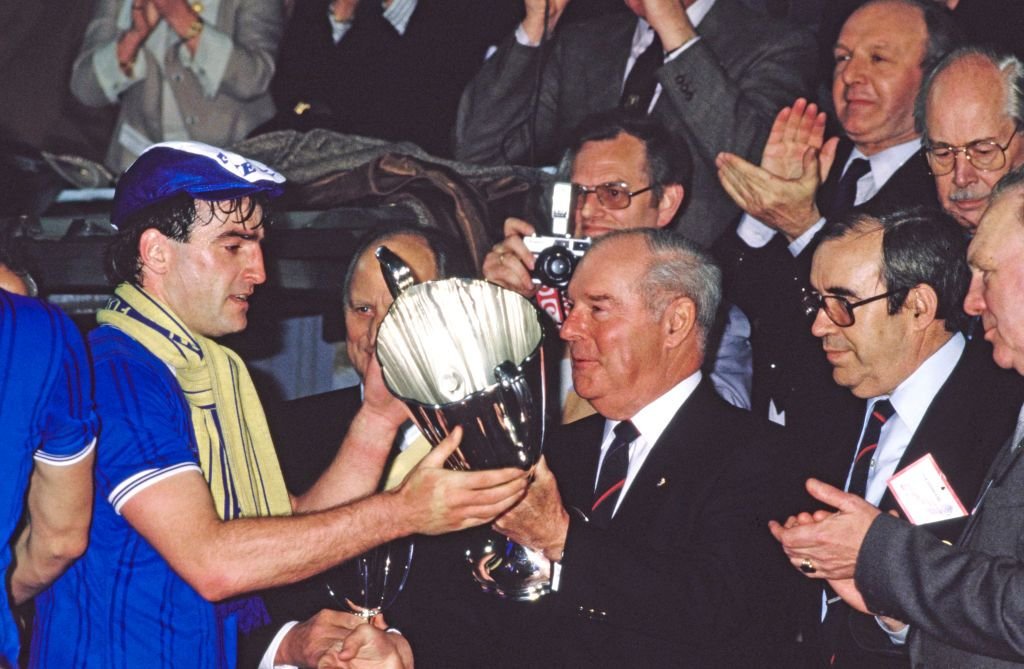 25 de ani de la desființarea Cupei Cupelor. Popescu și Petrescu au câștigat trofeul, Dinamo a ajuns până în semifinale_5