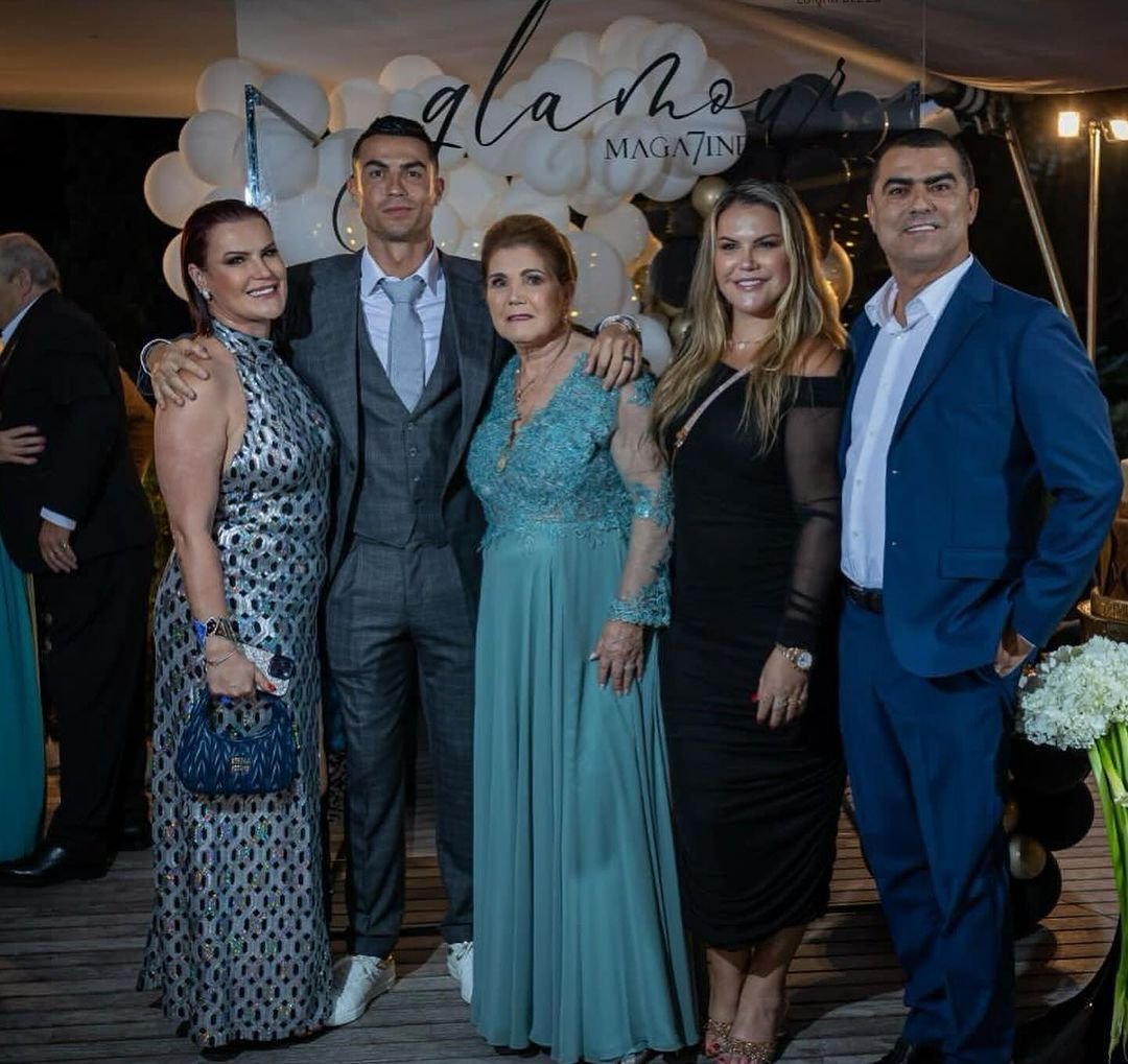 Cristiano Ronaldo, cadou de 80.000 de dolari pentru mama lui! Bolidul pe care i l-a cumpărat în ziua în care femeia a împlinit 69 de ani _9