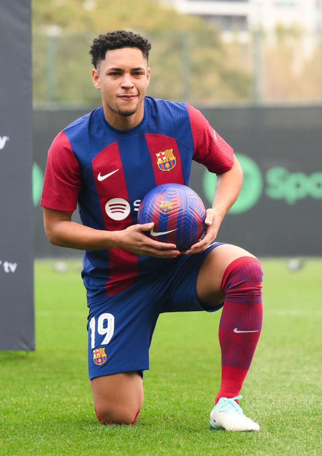 'Tigrul' Vitor Roque, prezentat oficial de Barcelona! Ce a spus jucătorul după ce a jucat primul său meci _5