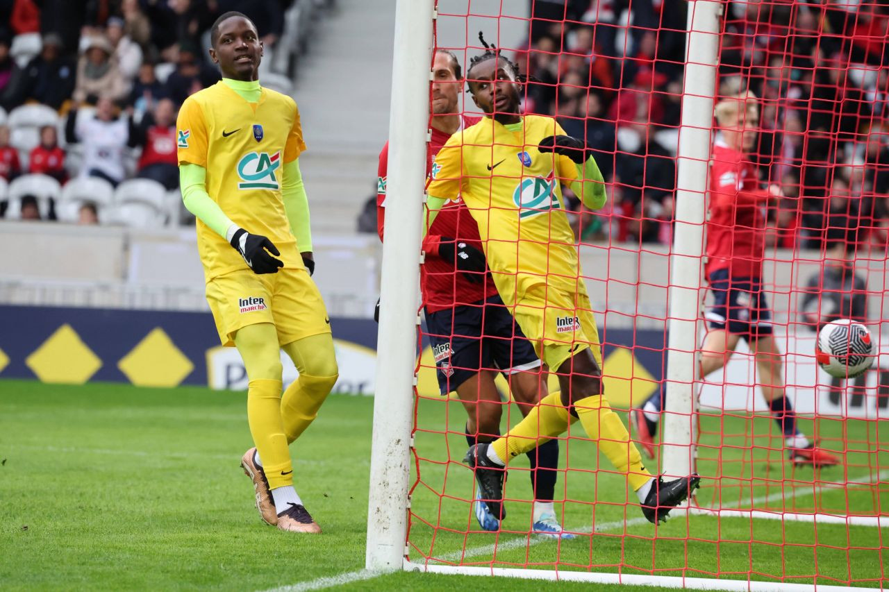 Doar &icirc;n Franța e posibil așa ceva! Au călătorit 7.000 de kilometri pentru un meci de Cupă și au pierdut cu 0-12