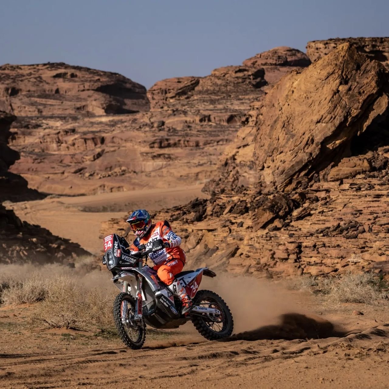 Ce loc ocupă Emanuel Gyenes în clasamentul general de la Raliul Dakar_2