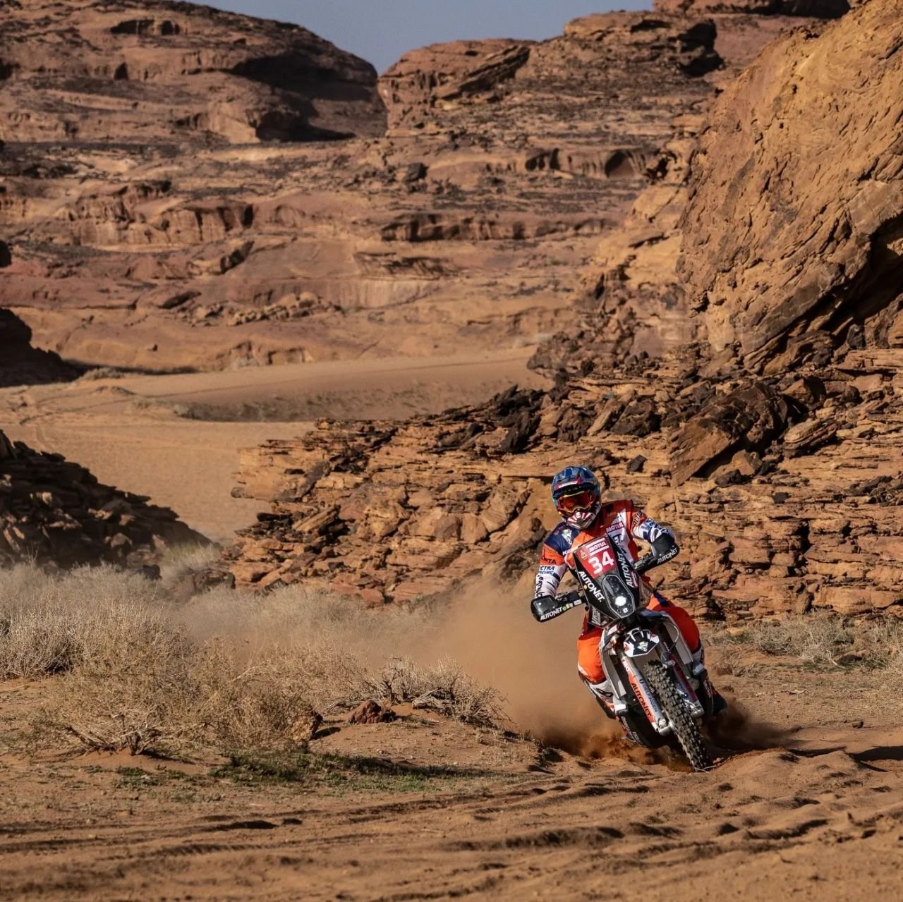 Ce loc ocupă Emanuel Gyenes în clasamentul general de la Raliul Dakar_4