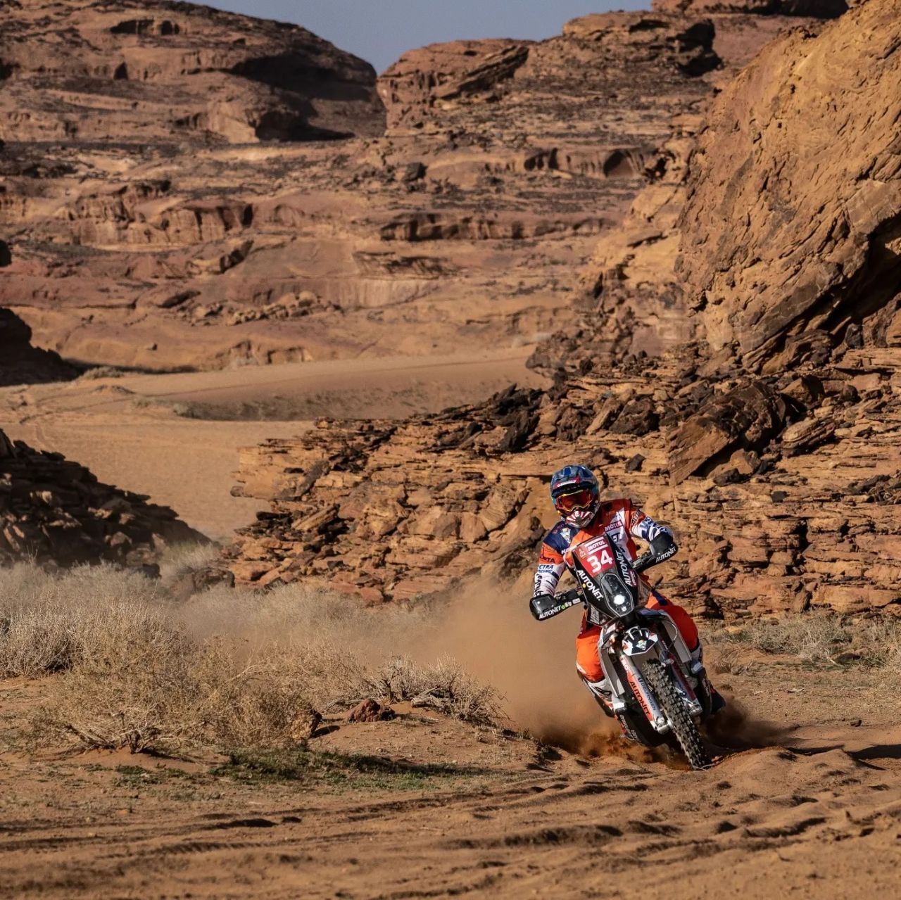 Ce loc ocupă Emanuel Gyenes în clasamentul general de la Raliul Dakar_4