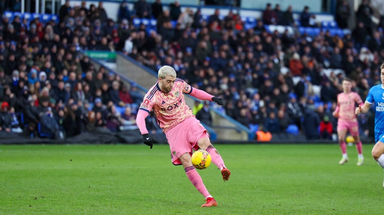 BAMford! Gol senzațional înscris în FA Cup: stop pe piept și voleu superb din afara careului_5
