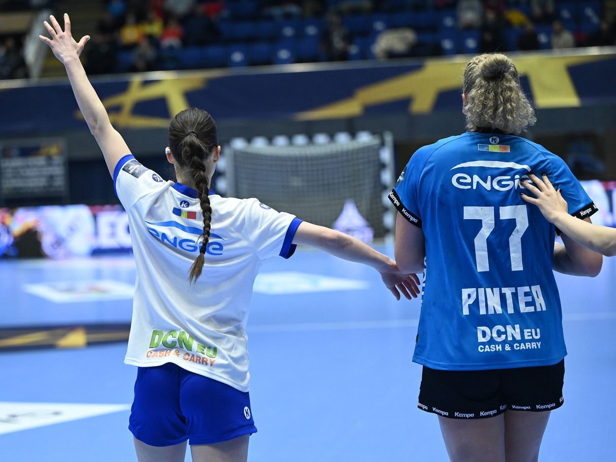 Se întâmplă în EHF Champions League! Jucătoarele lui Buducnost, pe teren în tricoul lui CSM București și cu număr desenat cu marker_2