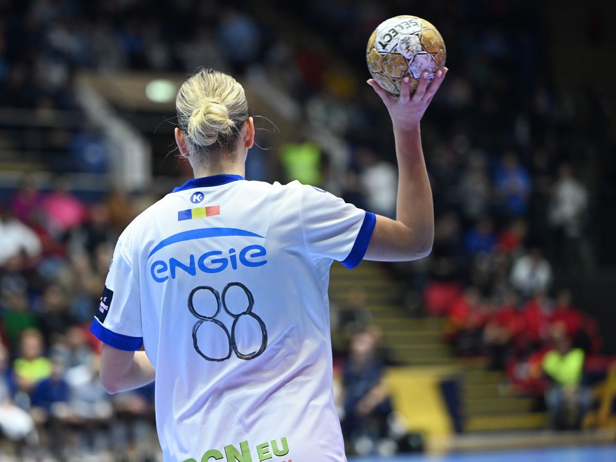 Se întâmplă în EHF Champions League! Jucătoarele lui Buducnost, pe teren în tricoul lui CSM București și cu număr desenat cu marker_1
