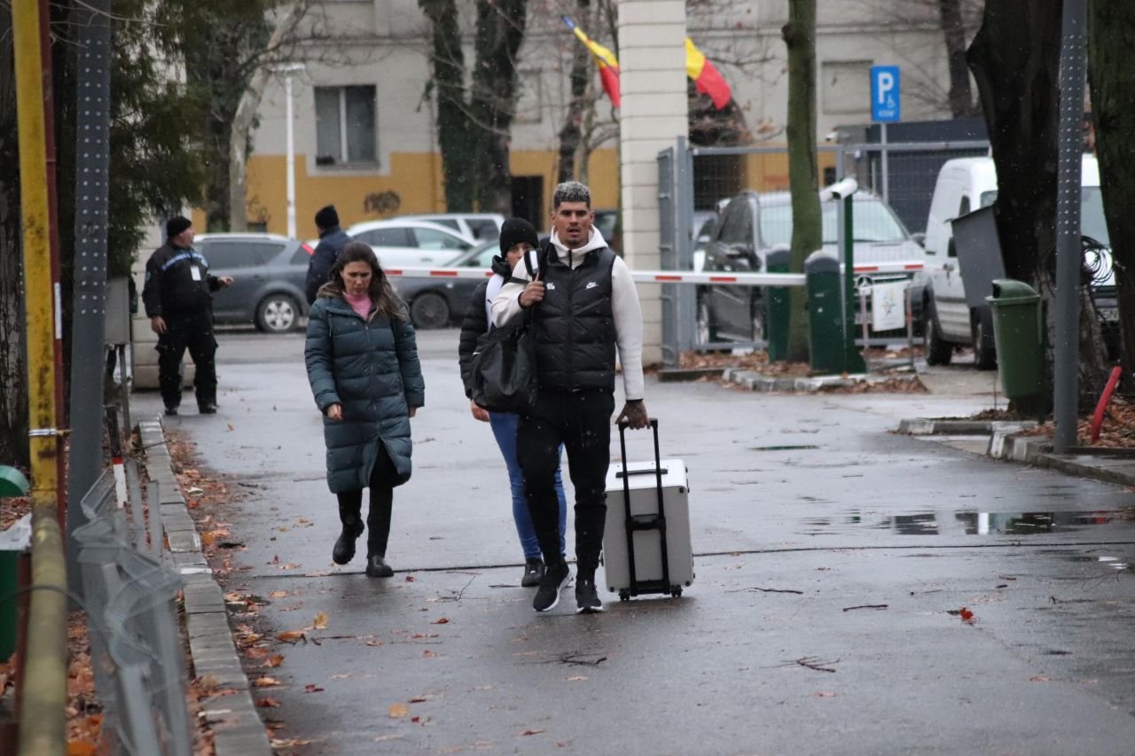 S-a reunit FCSB! Primele imagini din 2024, cine a ajuns primul și cum a fost surprins jucătorul fără contract_12
