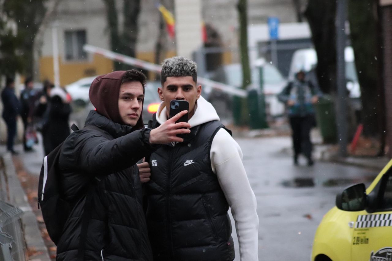 S-a reunit FCSB! Primele imagini din 2024, cine a ajuns primul și cum a fost surprins jucătorul fără contract_14