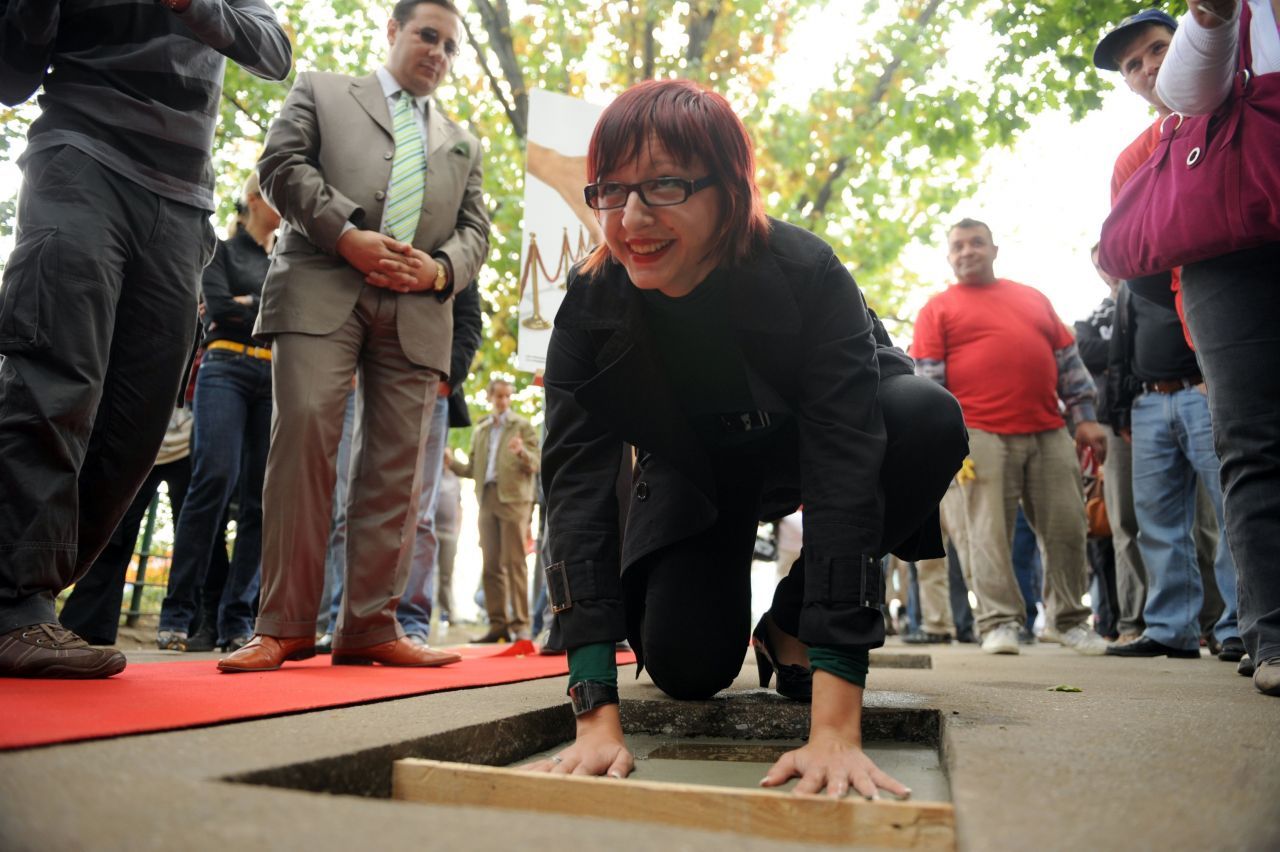 Aleea Succeselor s-a transformat în Aleea Deziluziilor! Walk of Fame din București, într-o stare dezolantă_14