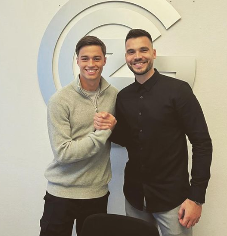 Atacantul care a jucat 10 minute la FCSB și a fost încurajat de Mbappe s-a lăsat de fotbal și face afaceri în Elveția_3