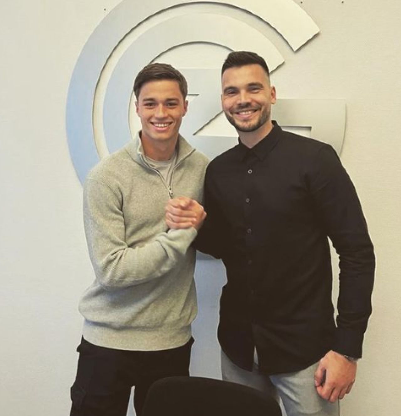 Atacantul care a jucat 10 minute la FCSB și a fost încurajat de Mbappe s-a lăsat de fotbal și face afaceri în Elveția_3