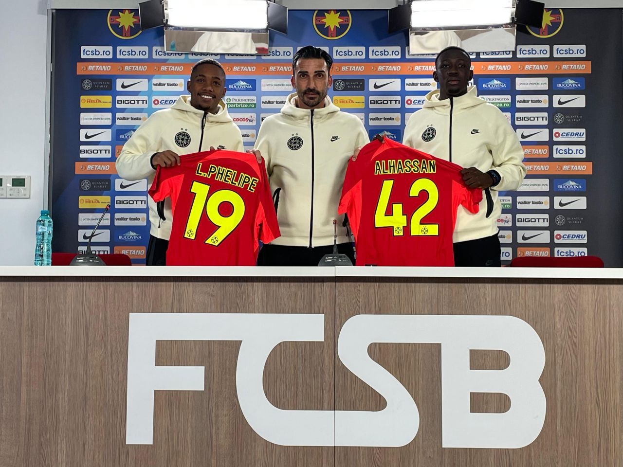 Luis Phelipe și Baba Alhassan, prezentați la FCSB: