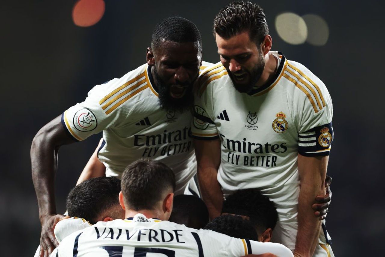 Real noroc! Victorie în prelungiri pentru echipa lui Carlo Ancelotti în semifinala Supercupei Spaniei cu Atletico Madrid! Meci cu opt goluri în Arabia _3