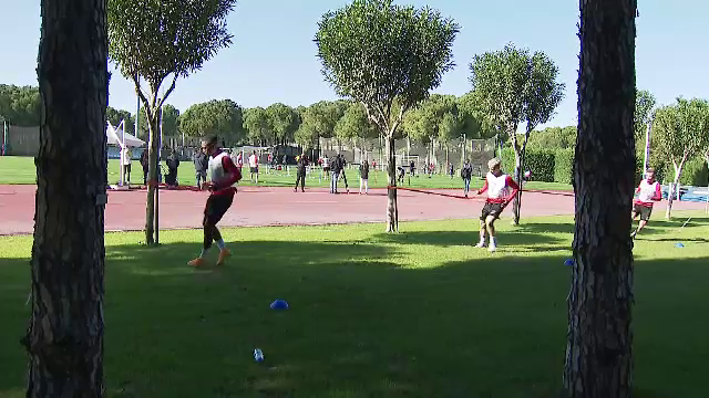 Fotbaliștii de la FCSB se pregătesc intens pentru reluarea campionatului. Imagini de la antrenamentele din Antalya_9