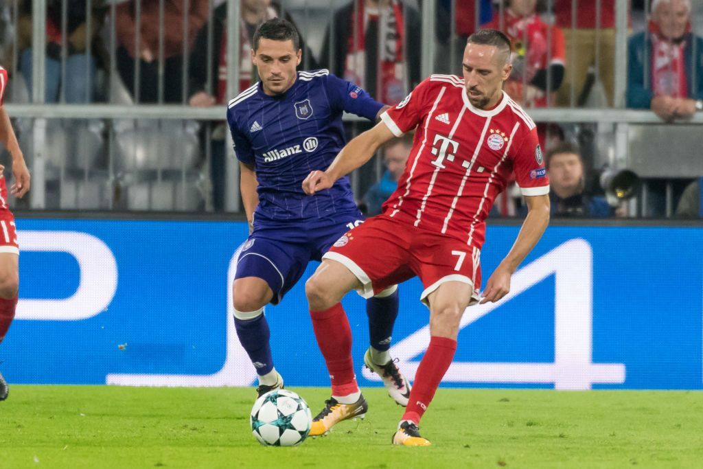 Suma de transfer a lui Mutu la Chelsea, cu doar 1.5 milioane de euro mai mică decât cea plătită de Tottenham pentru Drăgușin!_17