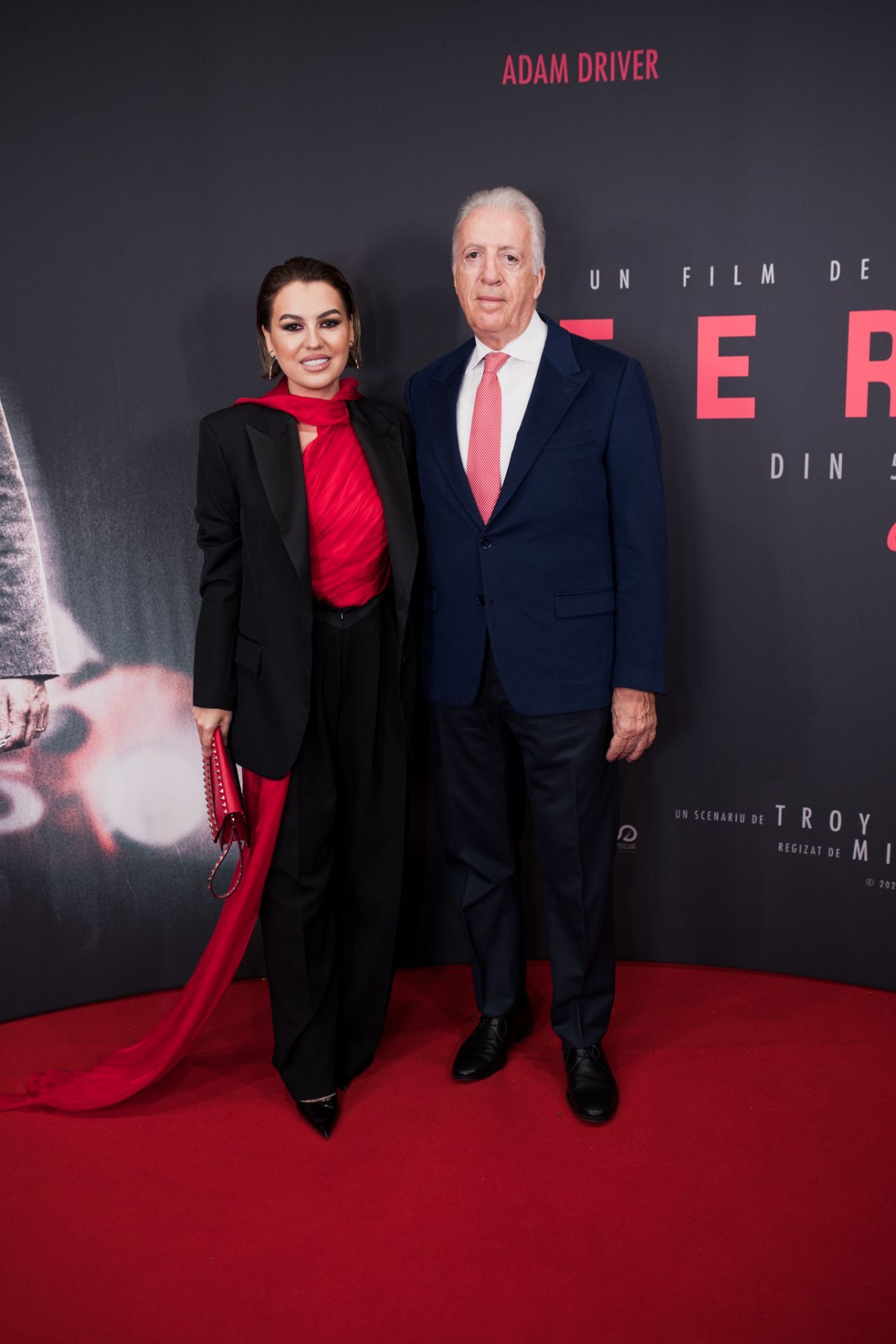 Cu ce mașină au venit Romina Gingașu și Pierro Ferrari la proiecția specială a filmului Ferrari_4
