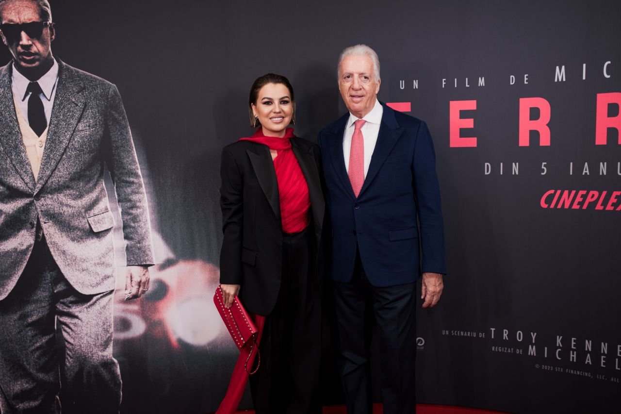 Cu Ce Masina Au Venit Romina Gingasu Si Pierro Ferrari La Proiectia Speciala A Filmului Ferrari 3