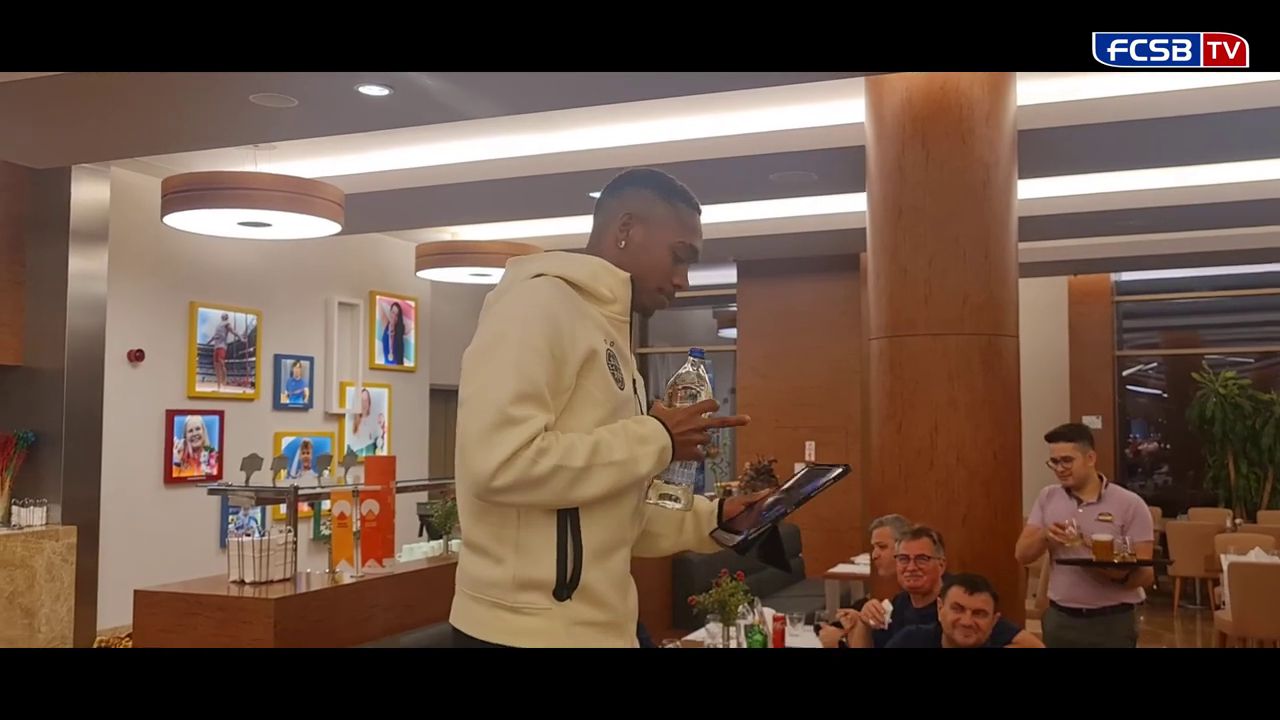 Noile transferuri de la FCSB + Siyabonga Ngezana și-au primit 'botezul' în cantonament! Fundașul i-a făcut pe toți să râdă și să strige: „Mincinosule” _5