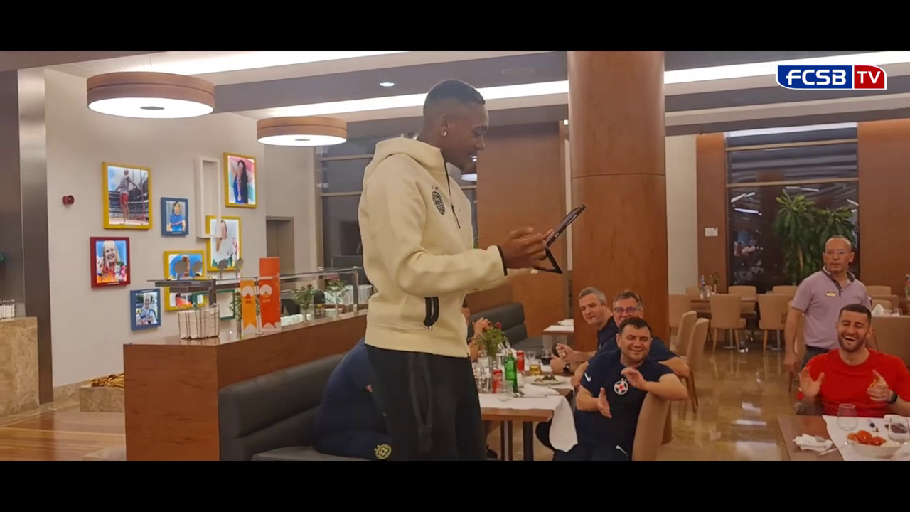 Noile transferuri de la FCSB + Siyabonga Ngezana și-au primit 'botezul' în cantonament! Fundașul i-a făcut pe toți să râdă și să strige: „Mincinosule” _11