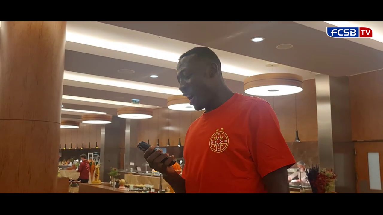 Noile transferuri de la FCSB + Siyabonga Ngezana și-au primit 'botezul' în cantonament! Fundașul i-a făcut pe toți să râdă și să strige: „Mincinosule” _19
