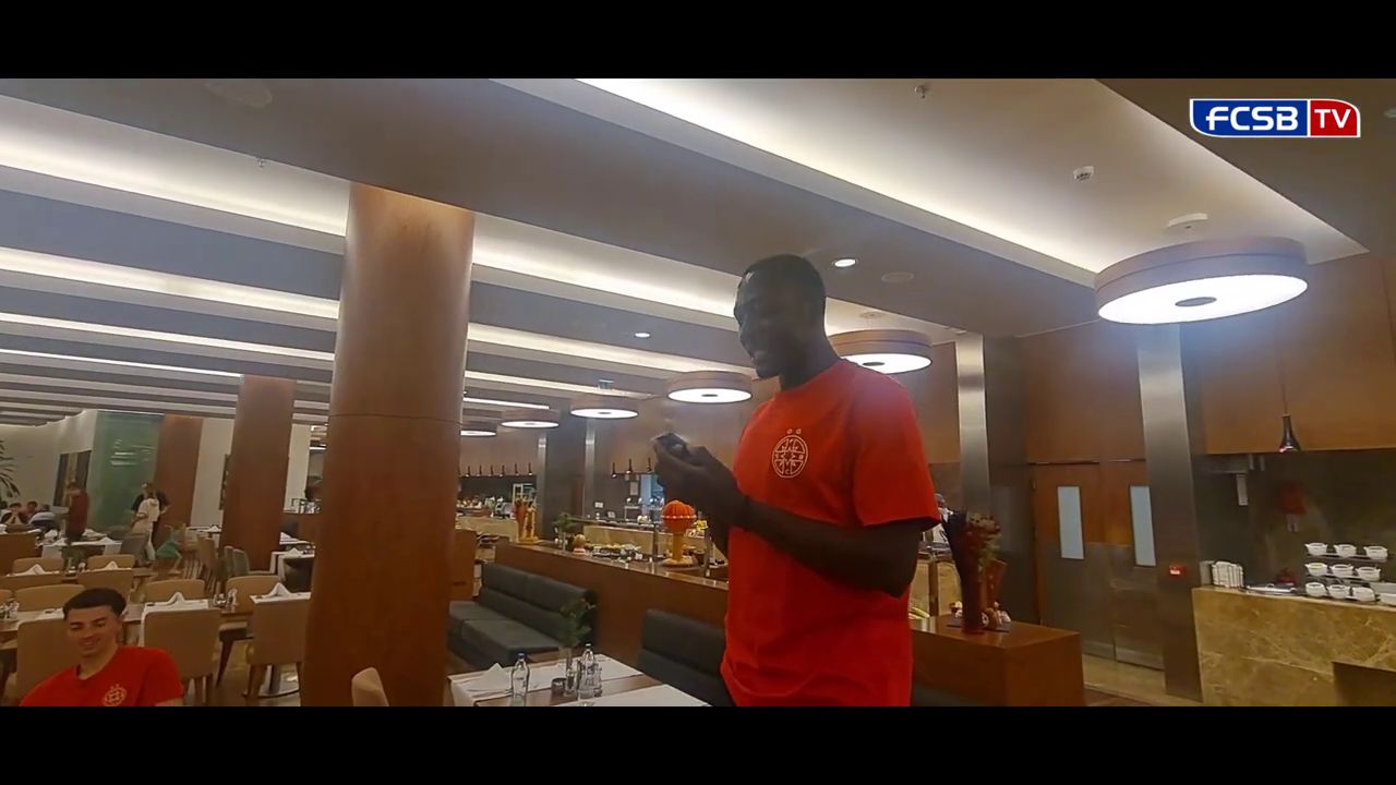 Noile transferuri de la FCSB + Siyabonga Ngezana și-au primit 'botezul' în cantonament! Fundașul i-a făcut pe toți să râdă și să strige: „Mincinosule” _21