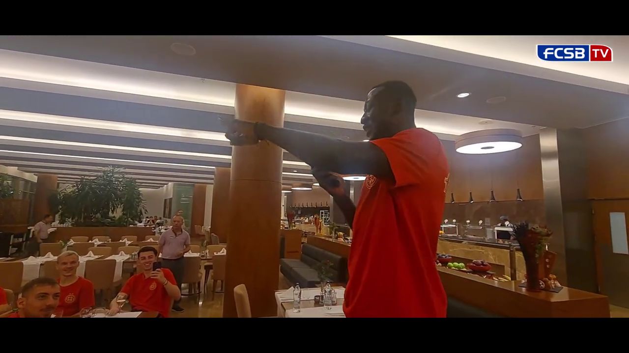 Noile transferuri de la FCSB + Siyabonga Ngezana și-au primit 'botezul' în cantonament! Fundașul i-a făcut pe toți să râdă și să strige: „Mincinosule” _24