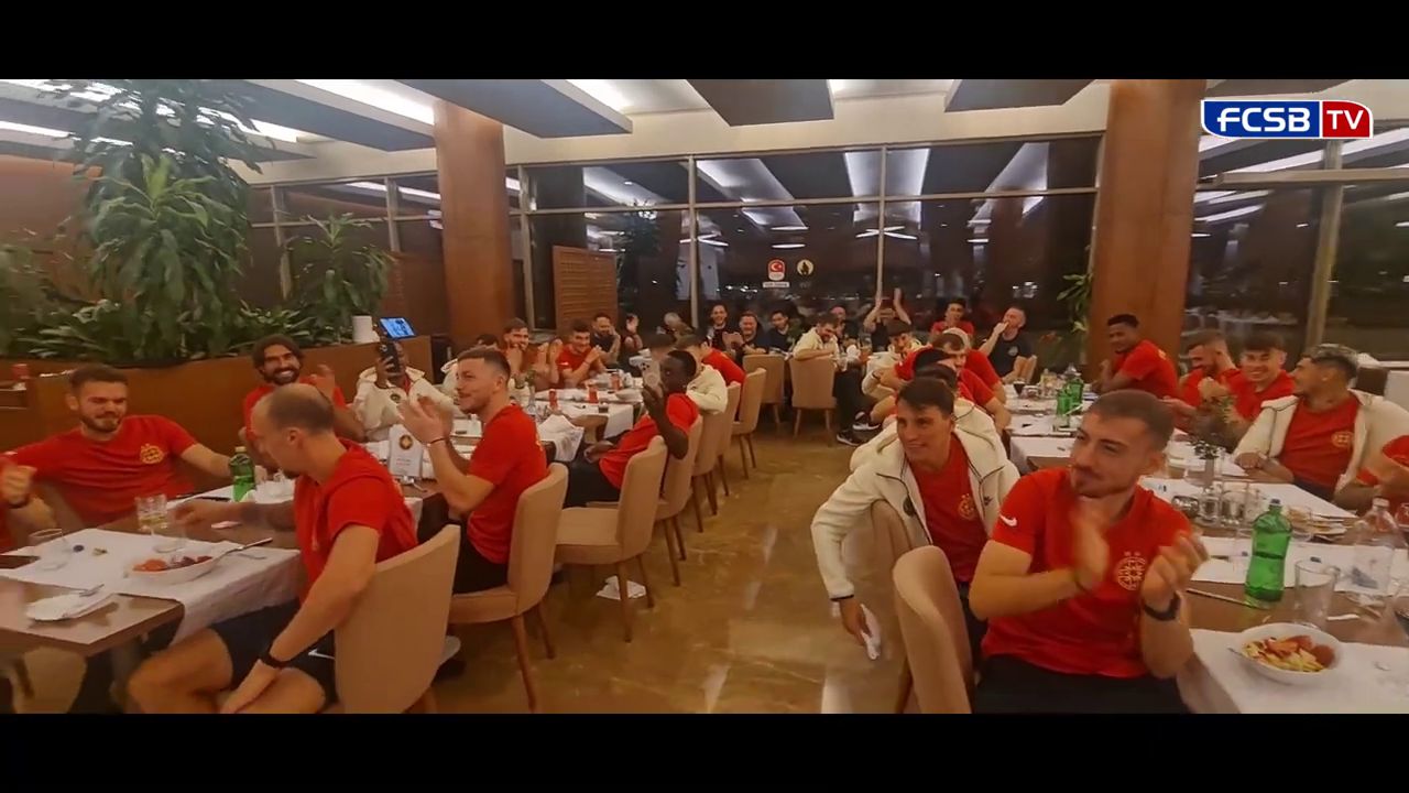 Noile transferuri de la FCSB + Siyabonga Ngezana și-au primit 'botezul' în cantonament! Fundașul i-a făcut pe toți să râdă și să strige: „Mincinosule” _29