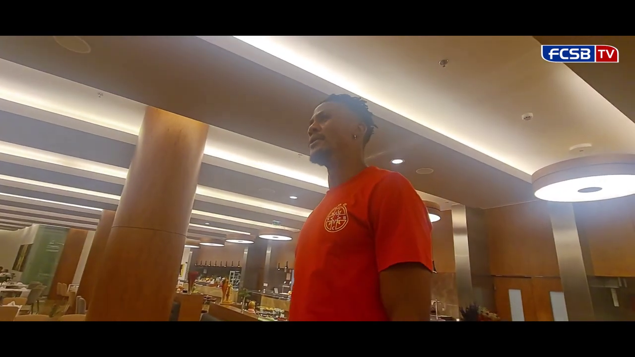 Noile transferuri de la FCSB + Siyabonga Ngezana și-au primit 'botezul' în cantonament! Fundașul i-a făcut pe toți să râdă și să strige: „Mincinosule” _31