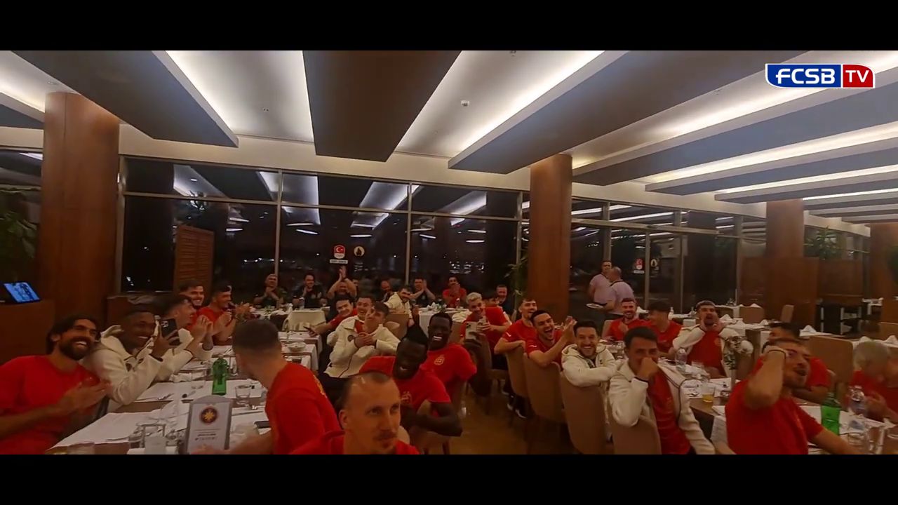 Noile transferuri de la FCSB + Siyabonga Ngezana și-au primit 'botezul' în cantonament! Fundașul i-a făcut pe toți să râdă și să strige: „Mincinosule” _33