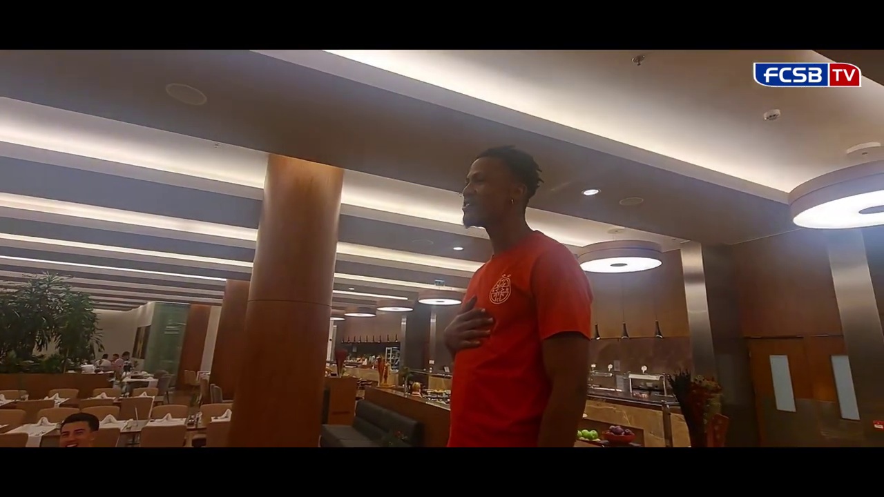 Noile transferuri de la FCSB + Siyabonga Ngezana și-au primit 'botezul' în cantonament! Fundașul i-a făcut pe toți să râdă și să strige: „Mincinosule” _35