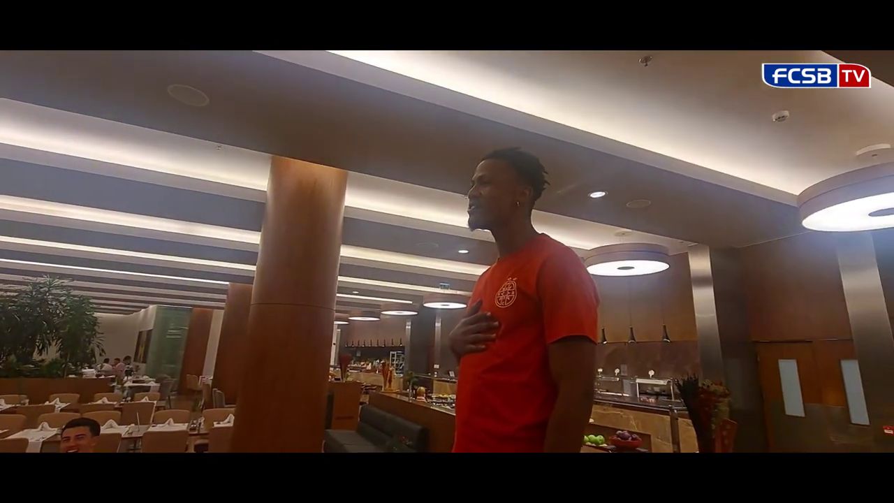 Noile transferuri de la FCSB + Siyabonga Ngezana și-au primit 'botezul' în cantonament! Fundașul i-a făcut pe toți să râdă și să strige: „Mincinosule” _35
