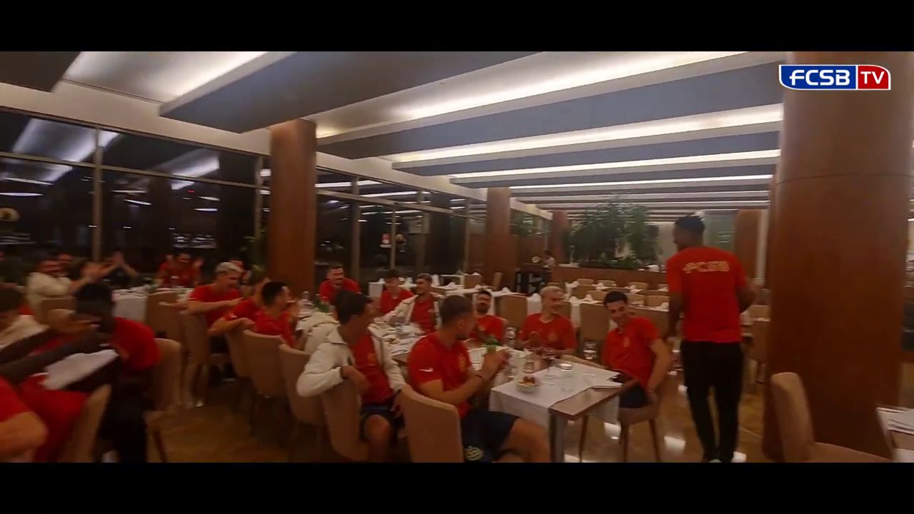 Noile transferuri de la FCSB + Siyabonga Ngezana și-au primit 'botezul' în cantonament! Fundașul i-a făcut pe toți să râdă și să strige: „Mincinosule” _47