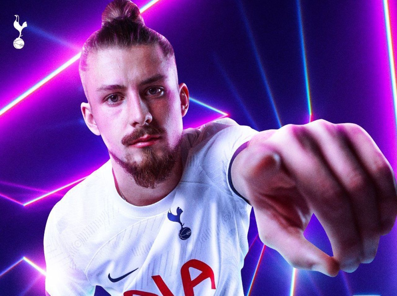 Mijlocașul din România de la Tottenham U-21 despre transferul lui Radu Drăgușin: ”A ajuns la echipa underdog din Premier League”_1
