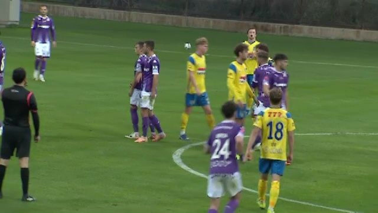 Încăierare la amicalul Rapidului! Bergodi a intrat pe teren. Spionii de la FCSB, în tribune_2