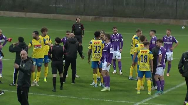 Încăierare la amicalul Rapidului! Bergodi a intrat pe teren. Spionii de la FCSB, în tribune_5