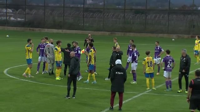 Încăierare la amicalul Rapidului! Bergodi a intrat pe teren. Spionii de la FCSB, în tribune_6