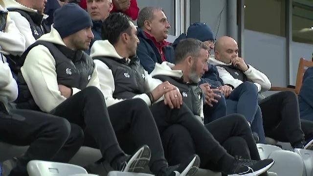 Încăierare la amicalul Rapidului! Bergodi a intrat pe teren. Spionii de la FCSB, în tribune_13