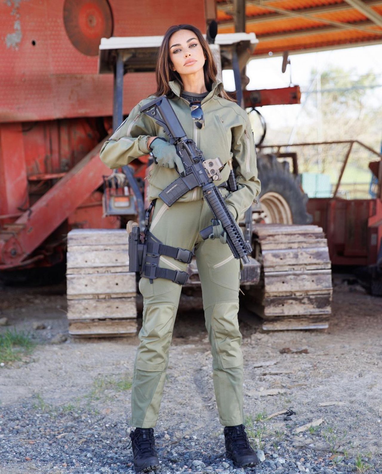 Mădălina Ghenea a fost întrebată despre transferul lui Radu Drăgușin la Tottenham și a dat un răspuns neașteptat _63
