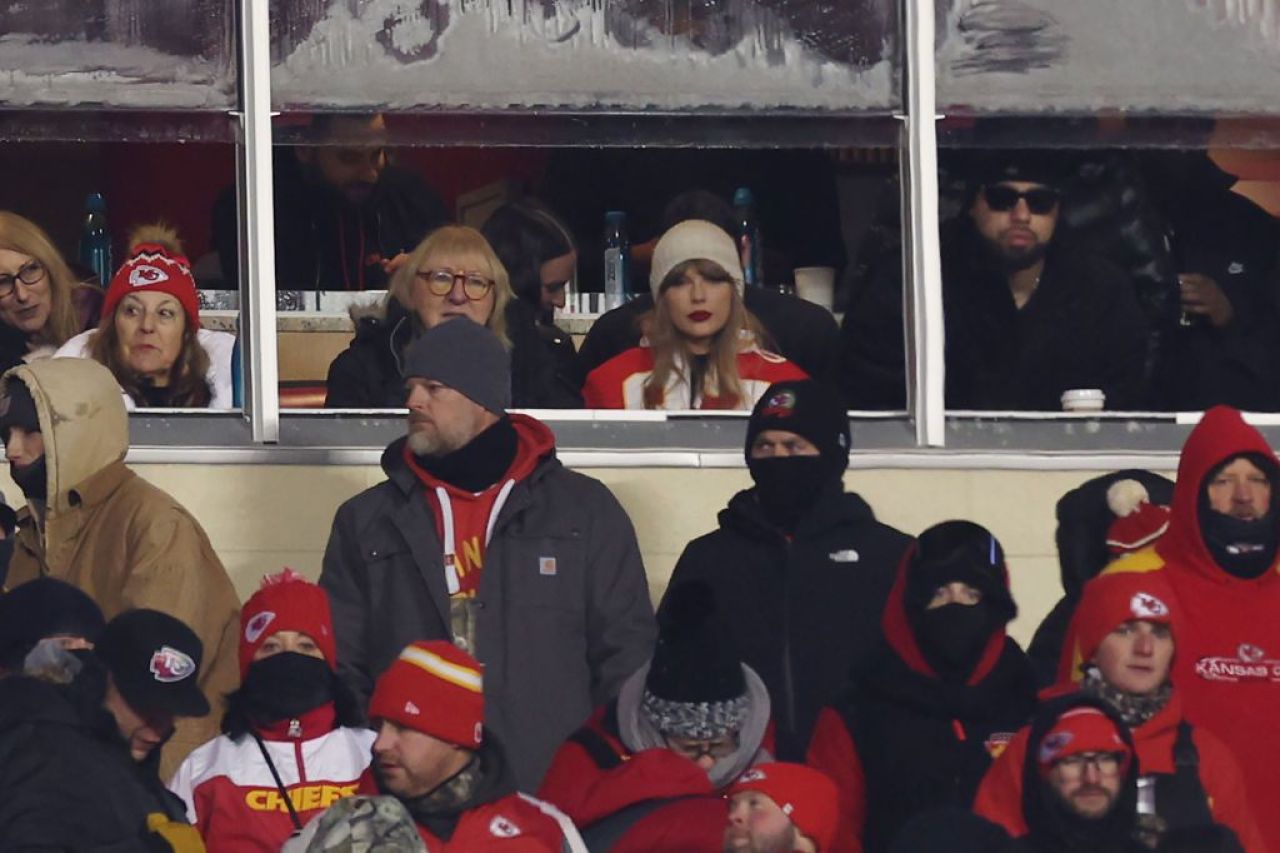 Un frig de îngheață... mustățile! Imagini senzaționale din NFL de la meciul care s-a jucat la -20 de grade Celsius! Taylor Swift a făcut spectacol_6