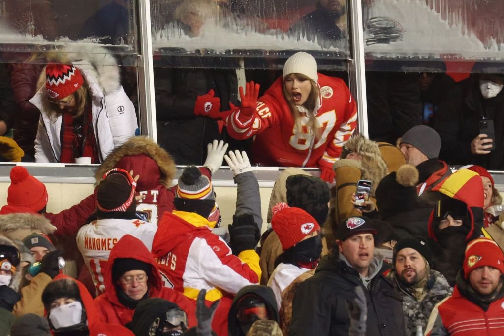 Un frig de îngheață... mustățile! Imagini senzaționale din NFL de la meciul care s-a jucat la -20 de grade Celsius! Taylor Swift a făcut spectacol_8