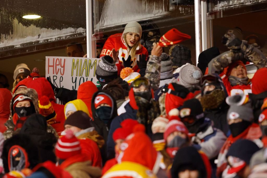 Un frig de îngheață... mustățile! Imagini senzaționale din NFL de la meciul care s-a jucat la -20 de grade Celsius! Taylor Swift a făcut spectacol_10