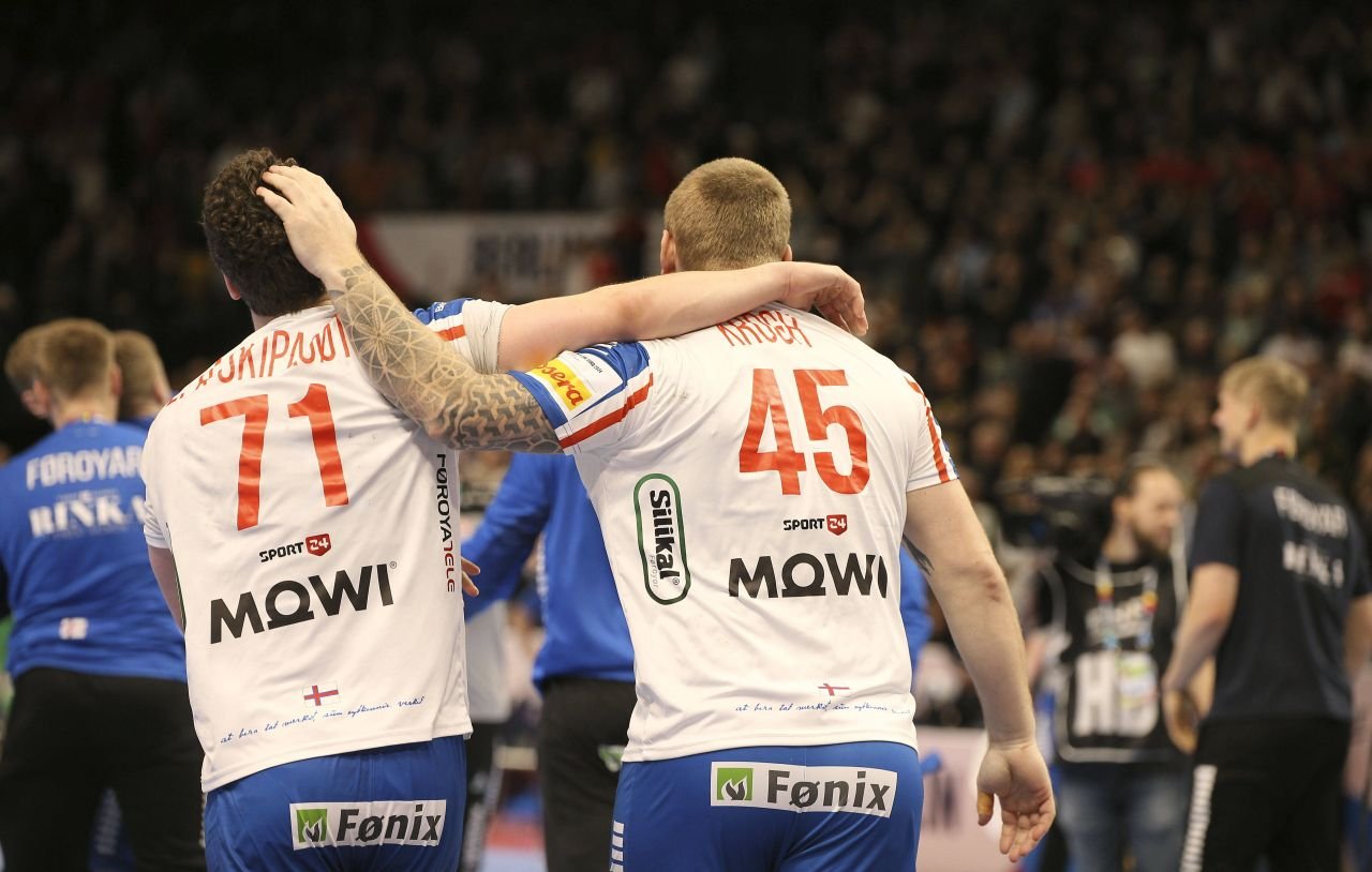 Nebunie! Surpriză uriașă la Campionatul European de handbal masculin: naționala Insulelor Feroe a reușit un rezultat magnific. Fiesta în tribune_9