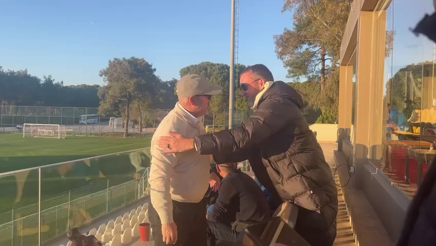 &Icirc;nt&acirc;lnire de gradul zero! MM Stoica și Mihai Rotaru s-au luat &icirc;n brațe &icirc;n cantonamentul din Antalya