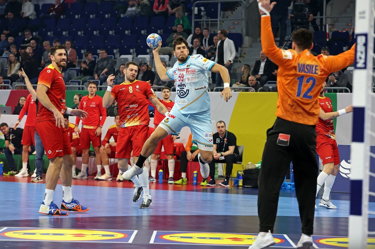 România - Spania 24-36 (12-17) la Campionatul European de handbal masculin. Tricolorii au jucat primele 18 minute de la egal la egal cu Spania _1