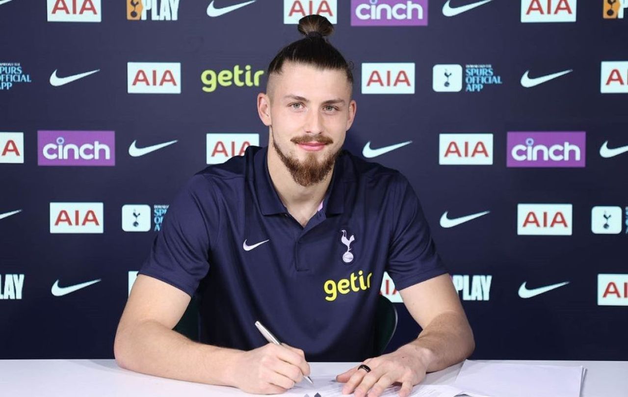 Englezii au făcut spectacol pe rețelele sociale după ce Radu Drăgușin a debutat la Tottenham: ”Cel mai bun”_9